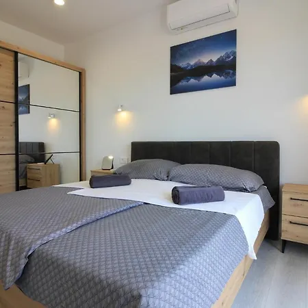 Relax Ii With Private Pool Near The Town And The By Wiibuk Villa Sisan