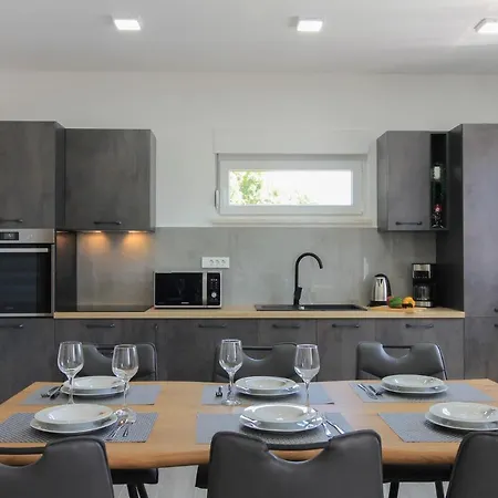 Relax Ii With Private Pool Near The Town And The By Wiibuk Villa Sisan